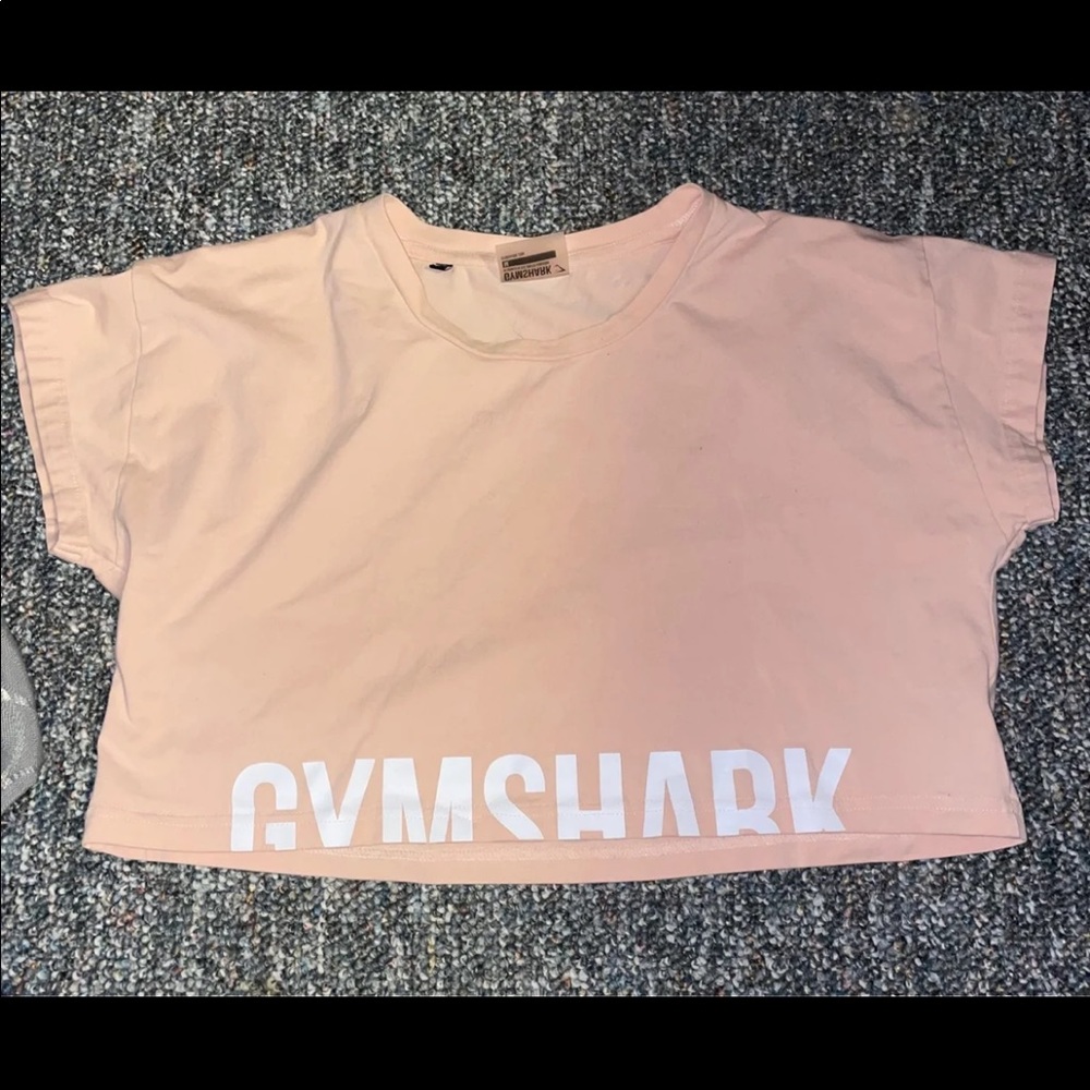 Gym shark crop top